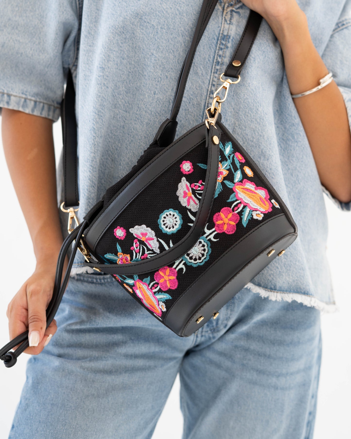 Black Floral Pocket Crossbag