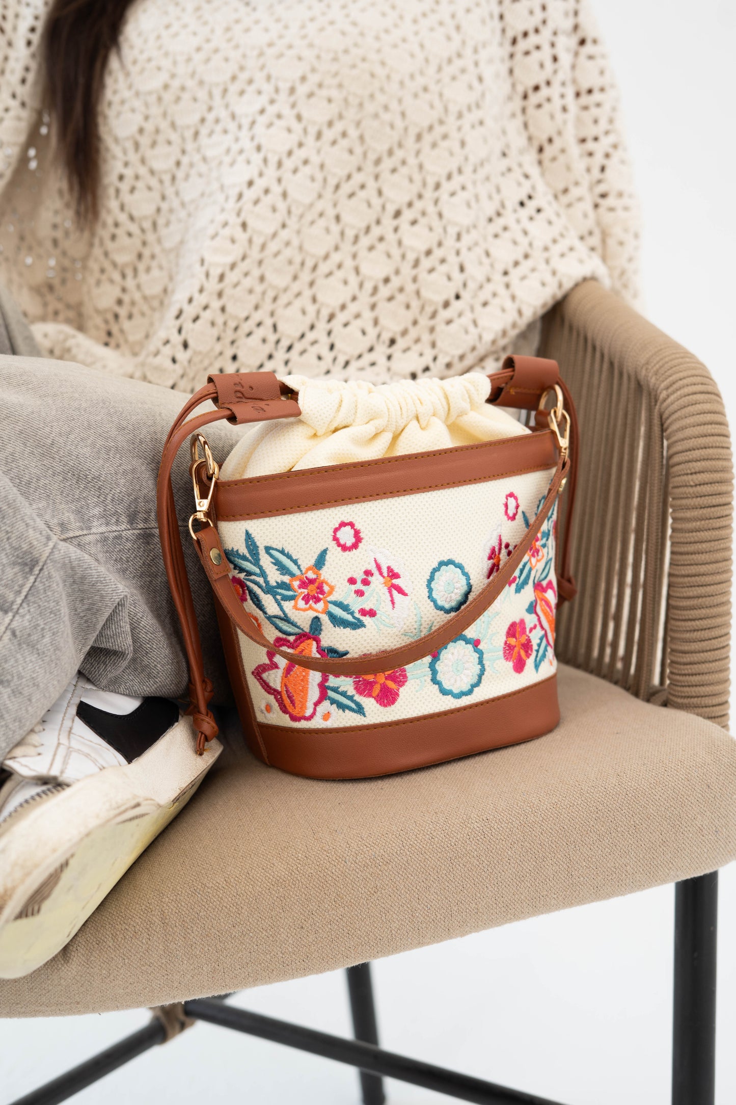 Offwhite Floral Pocket Crossbag