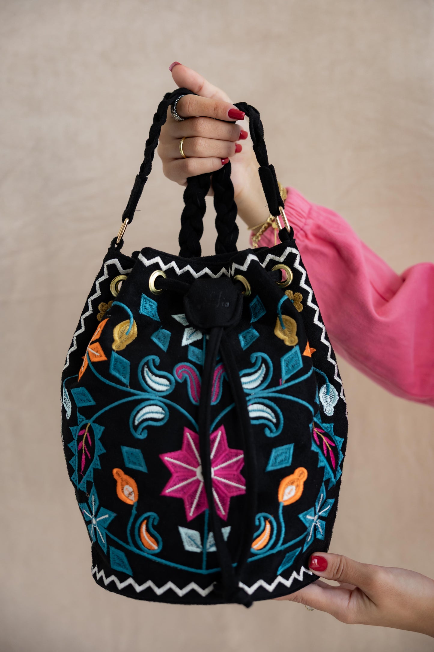 Black Petal Crossbag