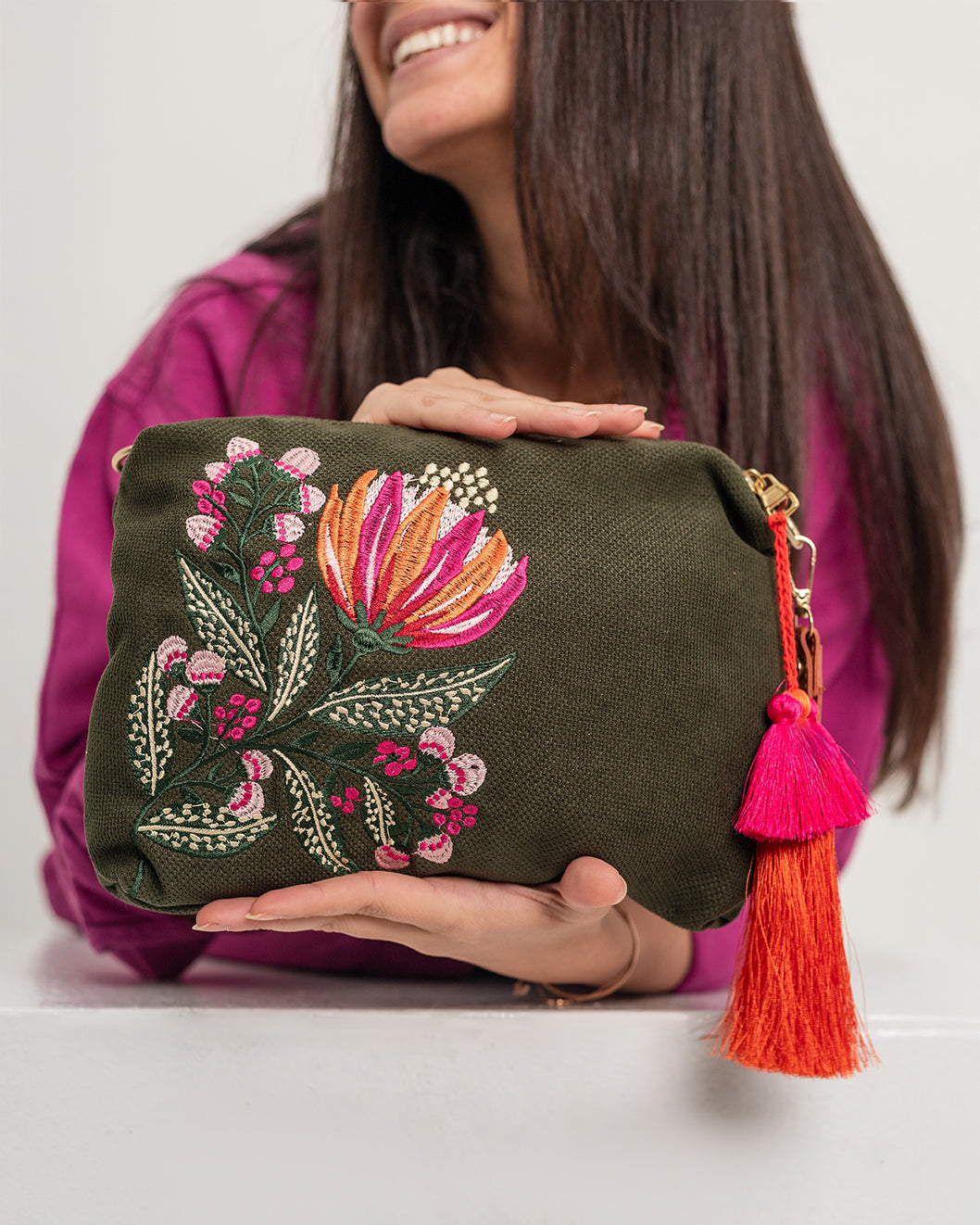 Olive Clutch
