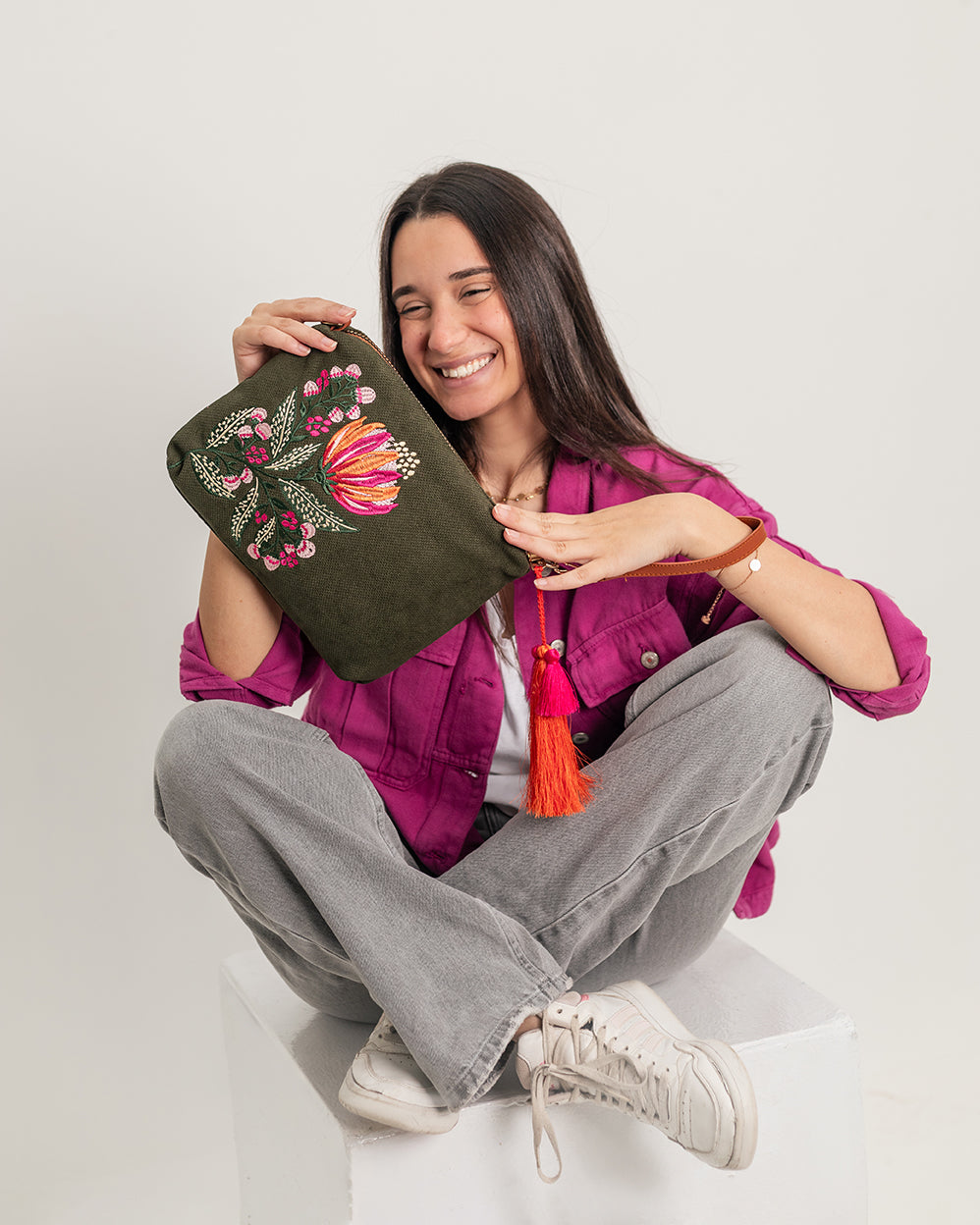 Olive Clutch