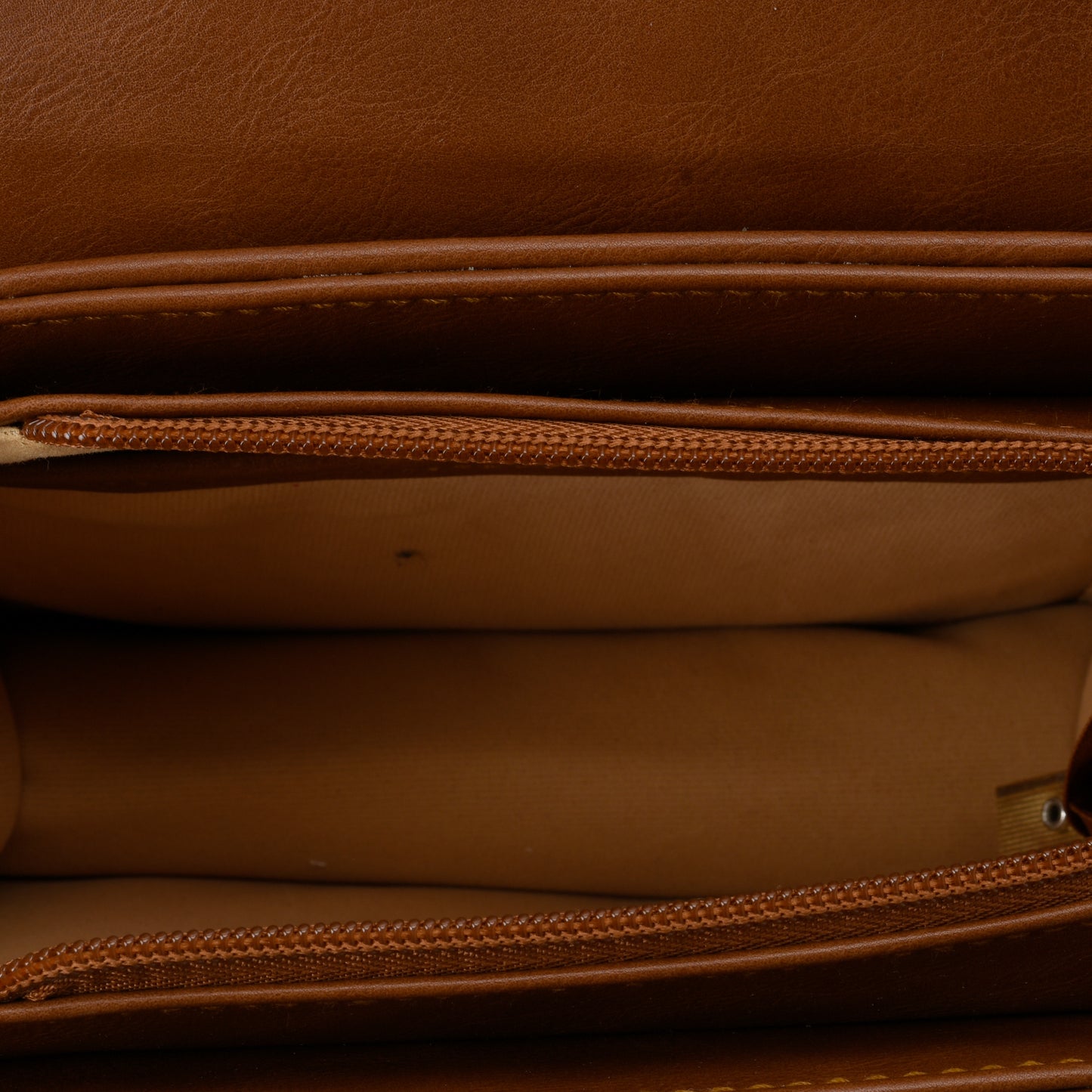 Creamy Diya Crossbag