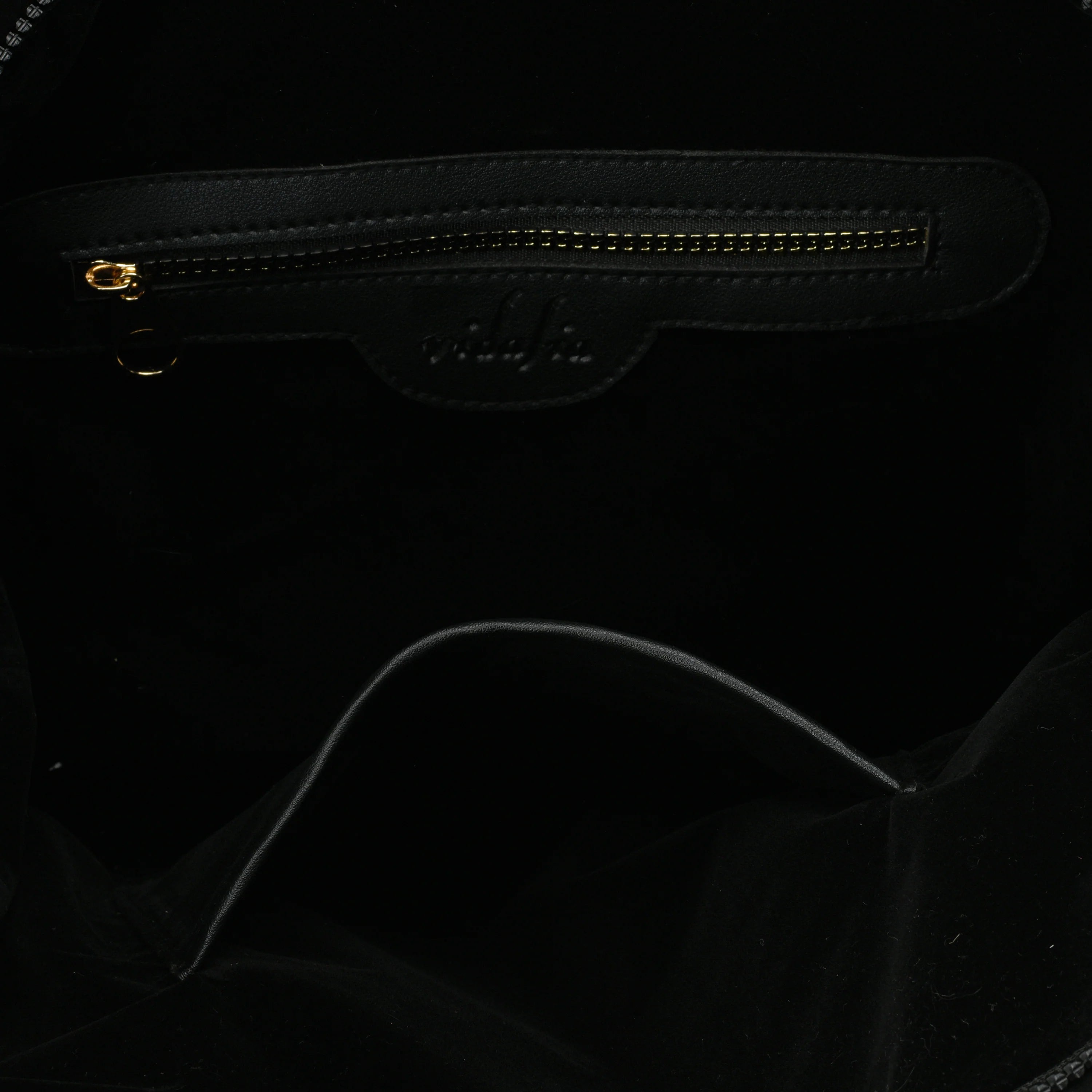 Black weekender