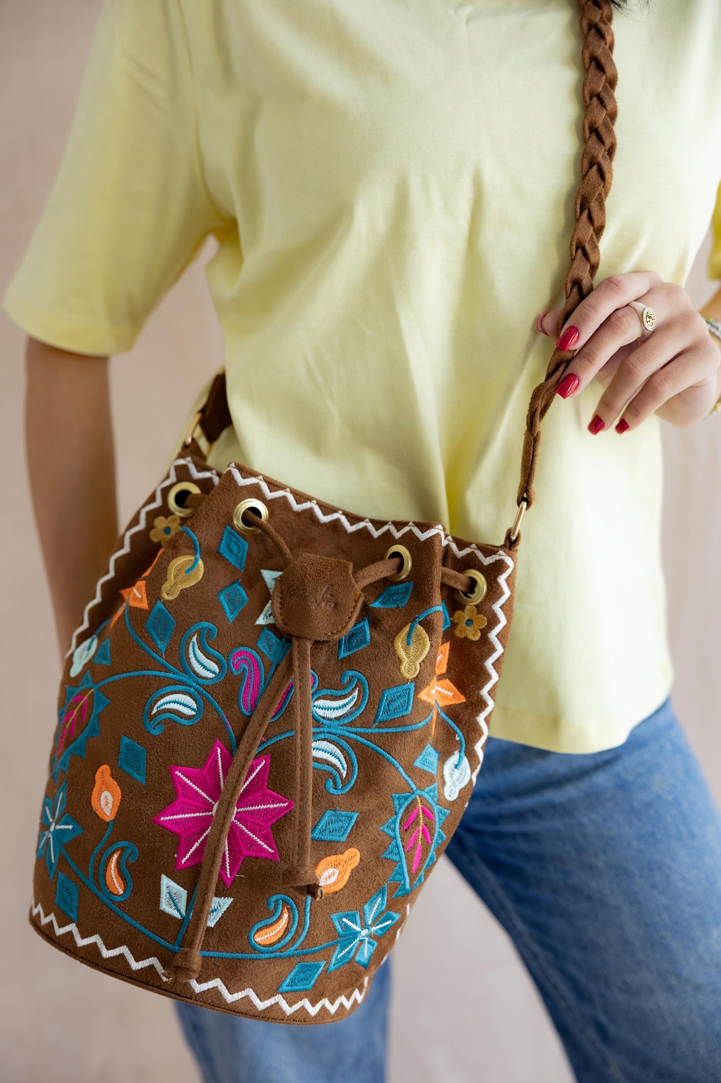 Brown Petal Crossbag