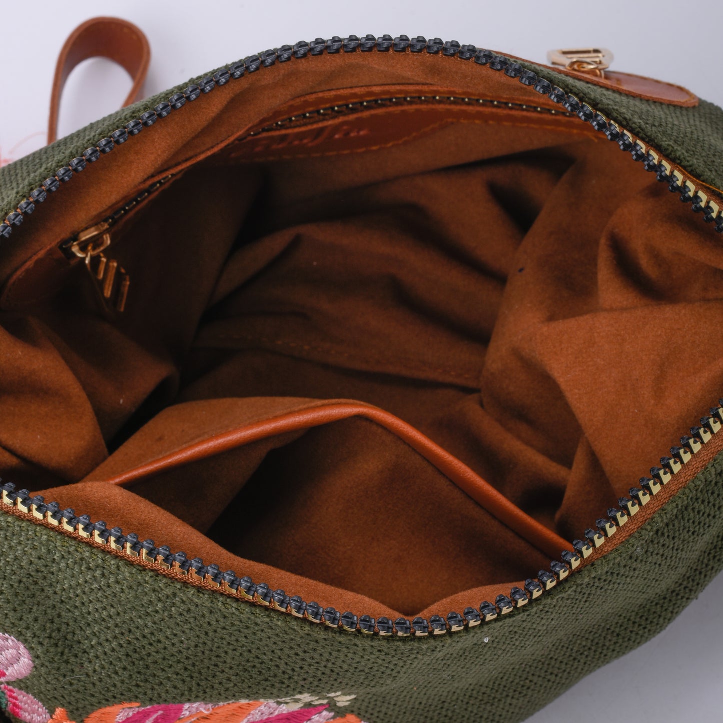 Olive Clutch